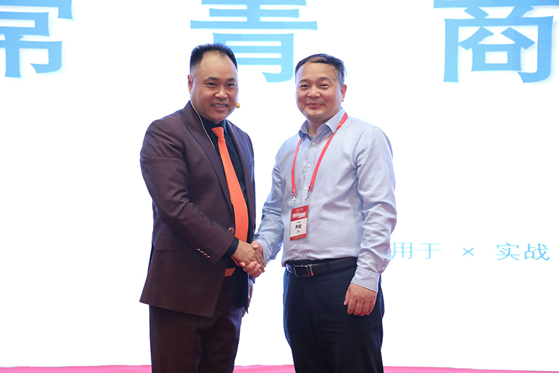 在线人人车操人人看视频-国产亚洲欧美在线一区二区-少妇BBBBB高潮-欧美黑人又粗又大又爽免费-电影《色戒》未删减版部分高管参加深圳商学培训